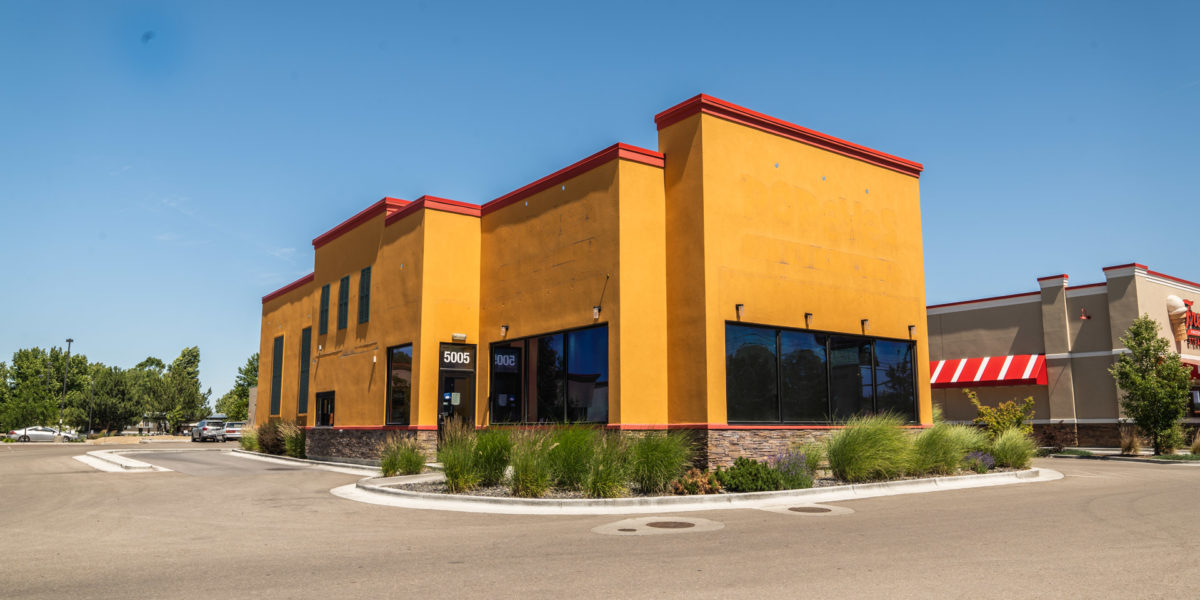 Restaurant & Drive Thru